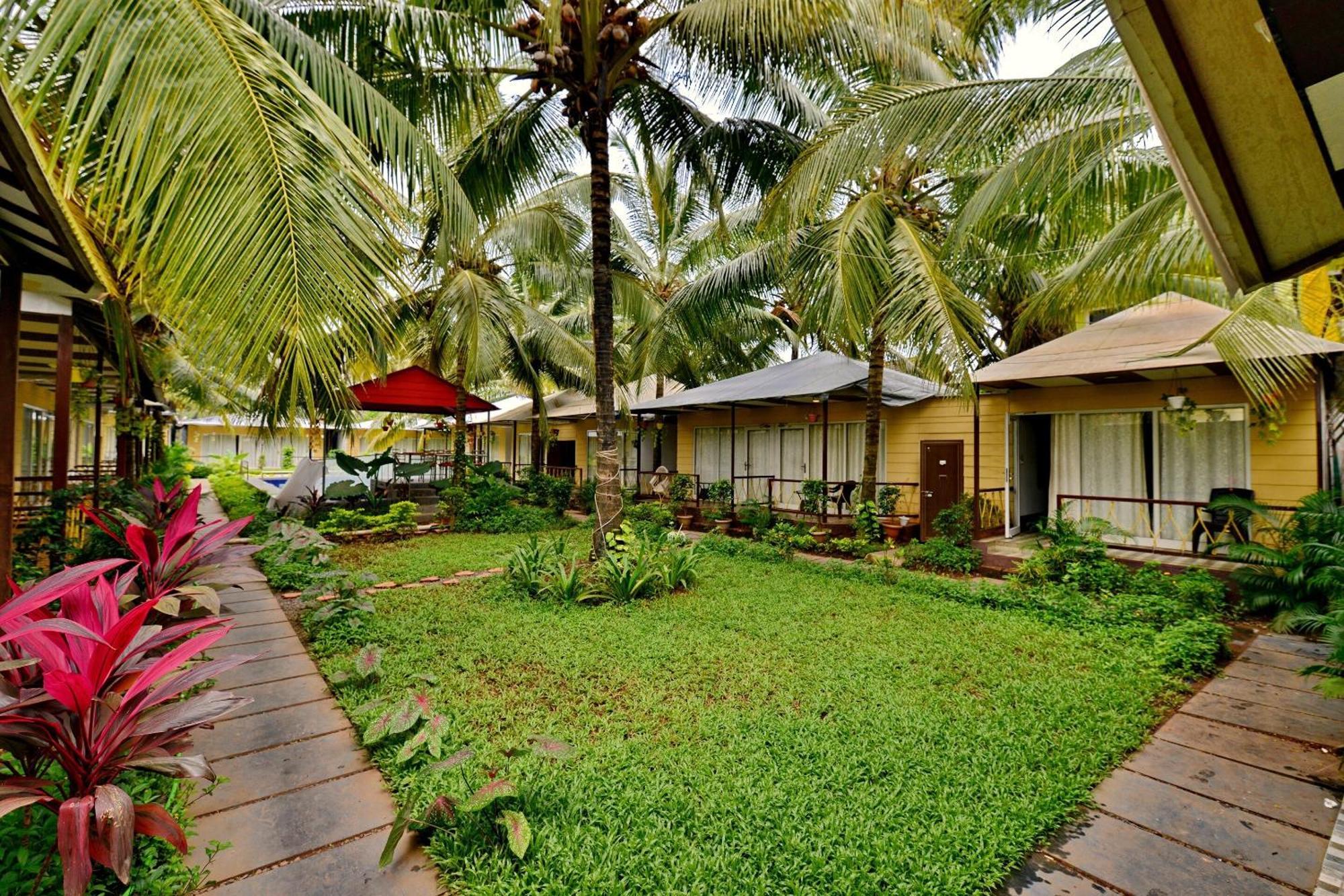 Collection O Retreat Morjim Resort Esterno foto