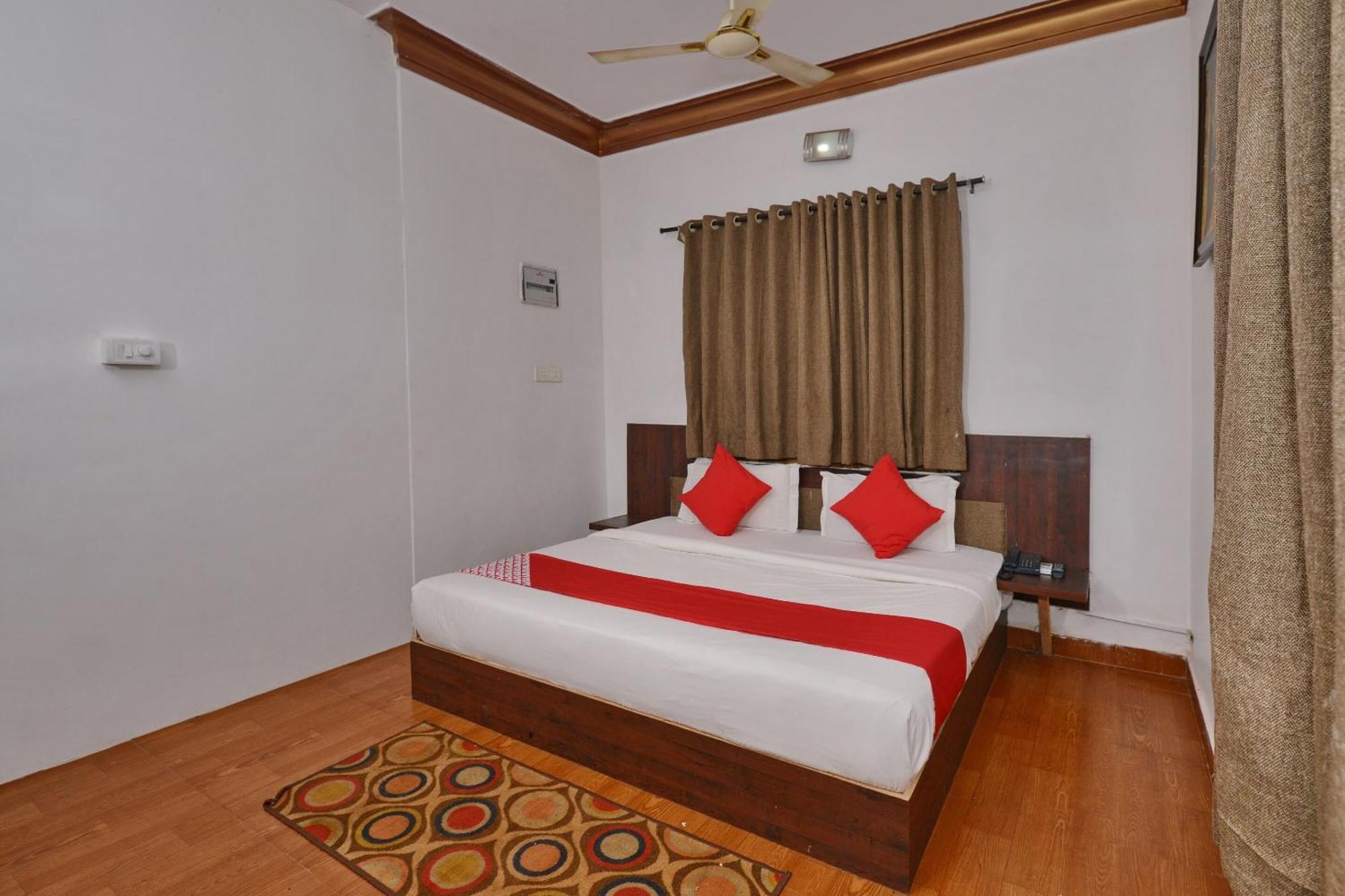 Collection O Retreat Morjim Resort Esterno foto