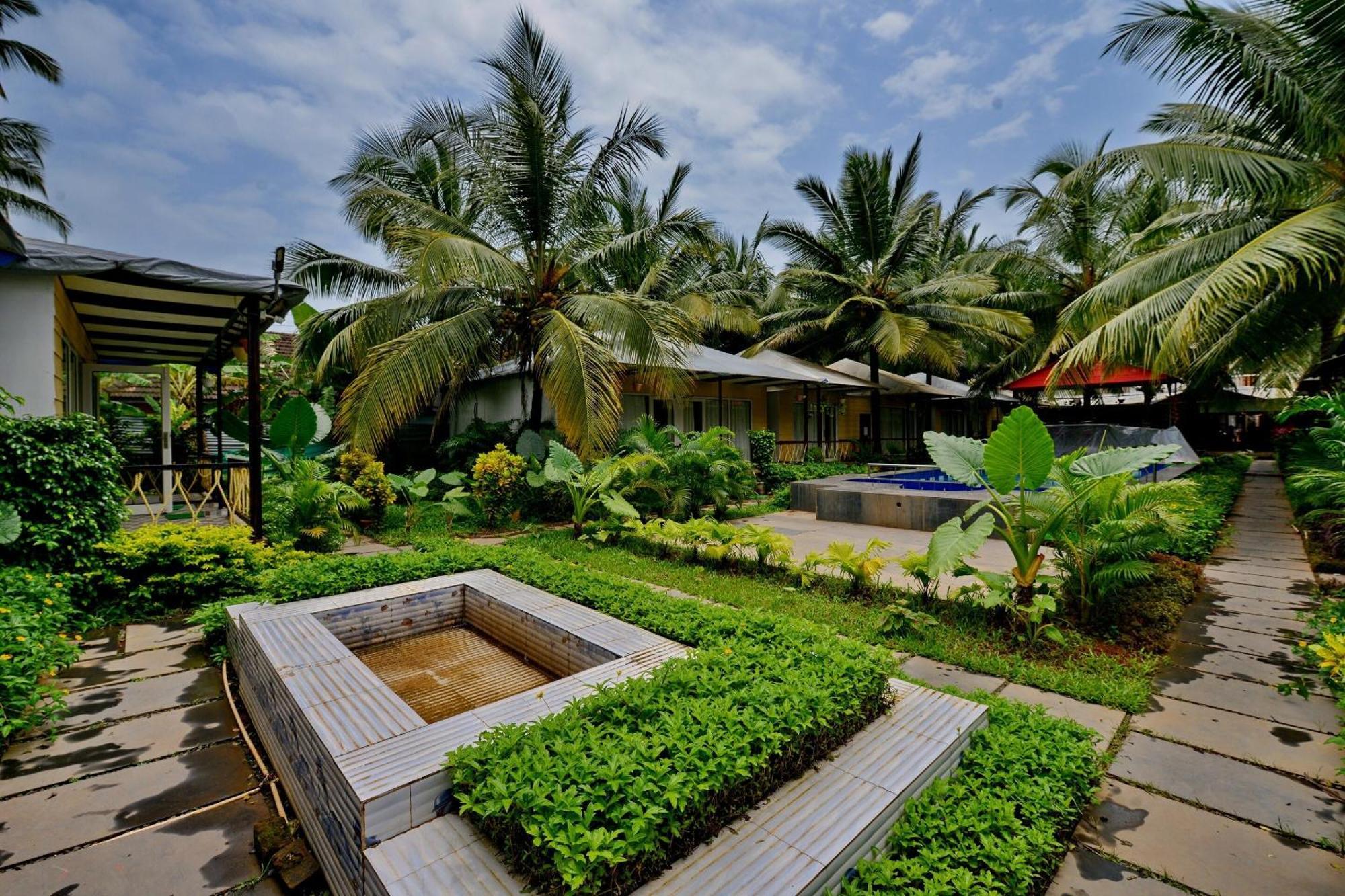 Collection O Retreat Morjim Resort Esterno foto