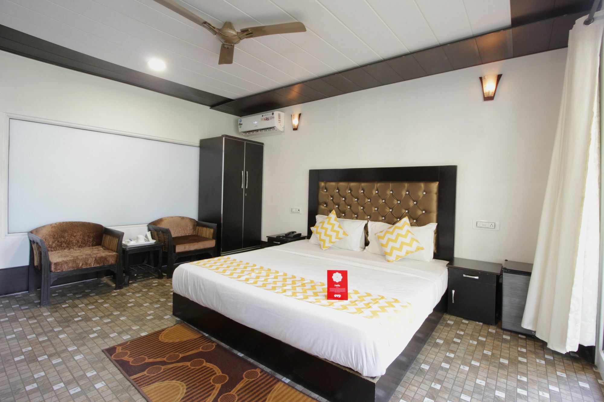 Collection O Retreat Morjim Resort Esterno foto