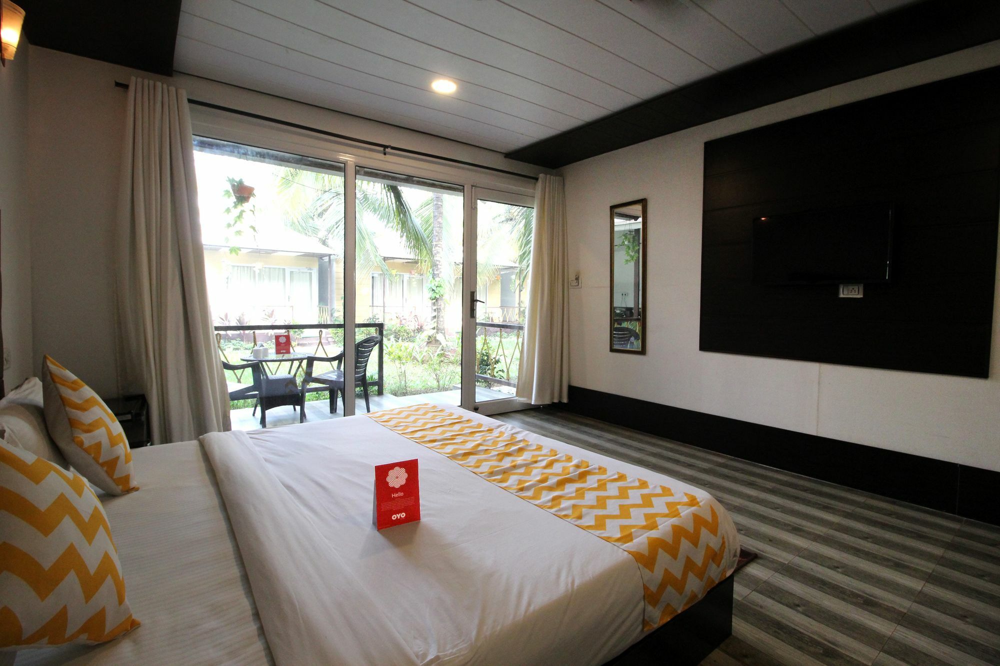 Collection O Retreat Morjim Resort Esterno foto